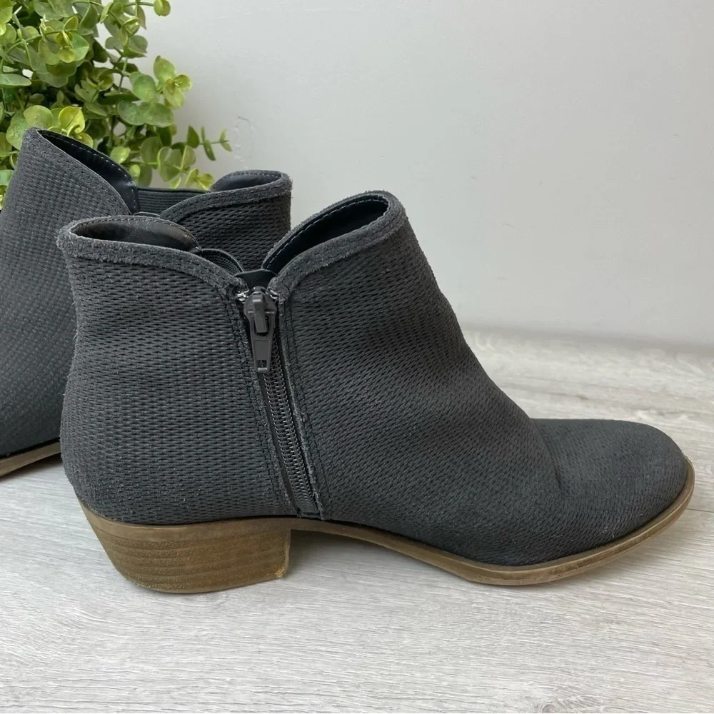 KENSIE Gerona Gray Suede Booties Size 8.5M